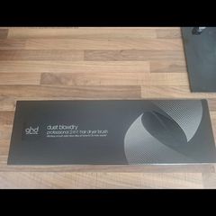 GHD duet blowdry professional 2 in 1 hair dryer brush.