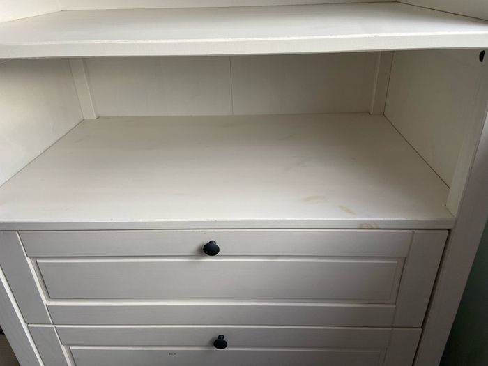 baby changing table