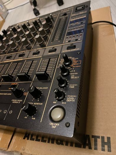 Pioneer DJM 600 Professional Mixer