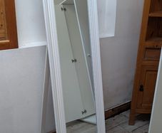 White Mirror