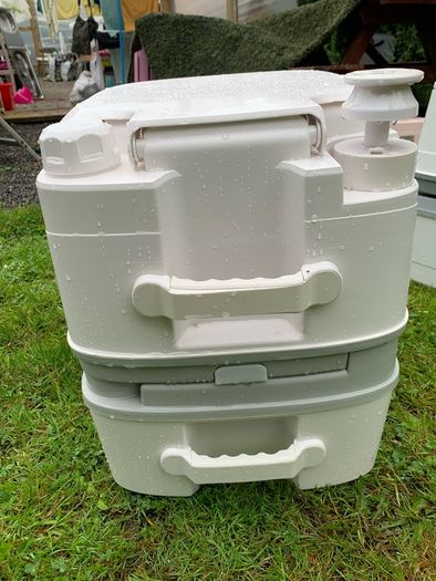 Portable  toilet