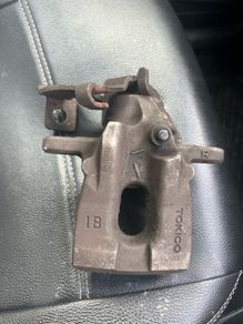 calliper rear driver side Toyota Corolla 2009 1.4 petrol