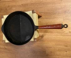 Handmade cast iron grill/frying pan