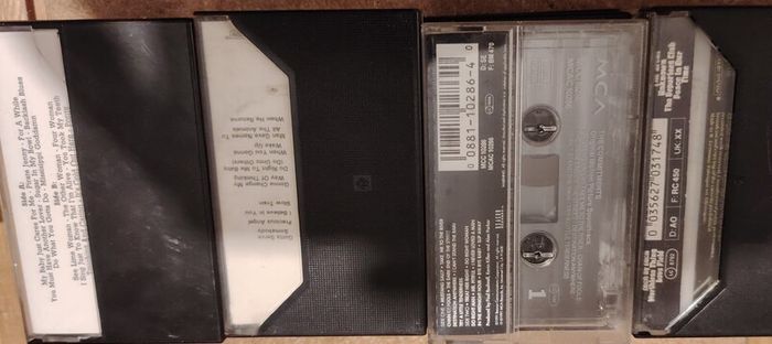 Classic Rock & Pop Cassette Collection - 12 Legends (Pink Floyd, MJ, Queen, Dylan)
