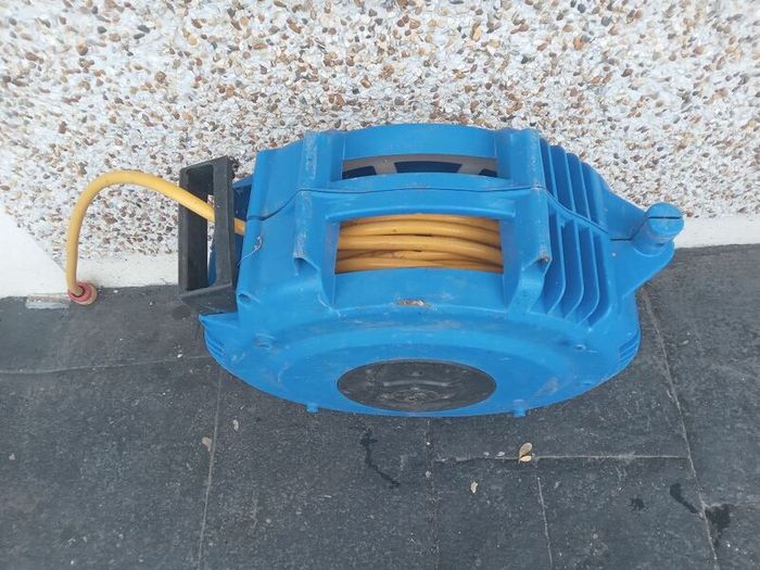 Reelcare retractable hose