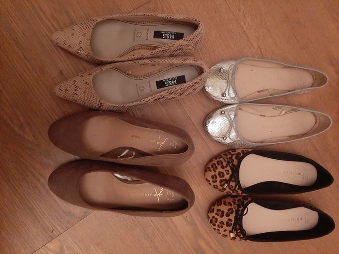 4 pairs ladies shoes - Size 4 (37)