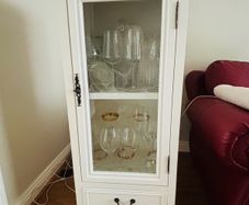 White display cabinet