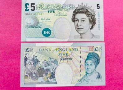 England. 5 Pounds 2002  ( Uncirculated ) Pick 391d
