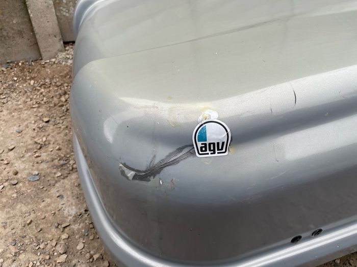 Roof box