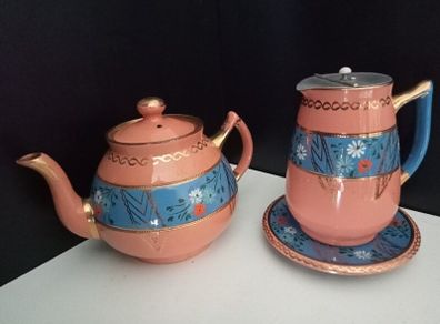 Vintage Teapot and Hot Water/Milk Pitcher with Trivet
