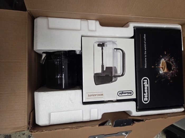 Delonghi Primadonna Elite Experience Coffee Machine 65085 MS Smart - Silver