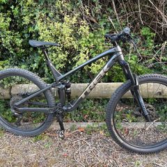 Bike Trek full suspension model fuel ex 5- size XL