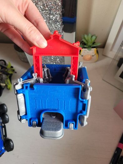 thomas the tank engine toy