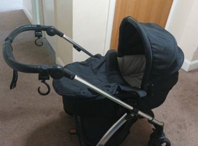 Mama and Papas travel system