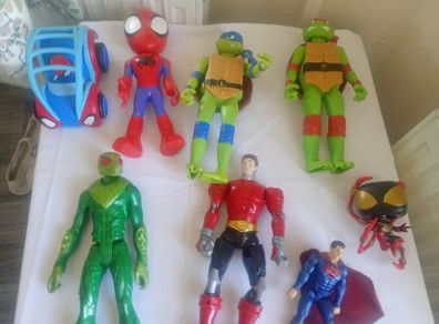 superhero figures