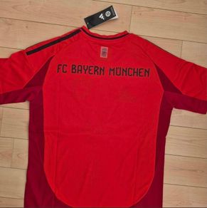 Baern Munich football jersey