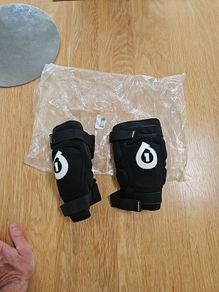 mountain biking elbow pads