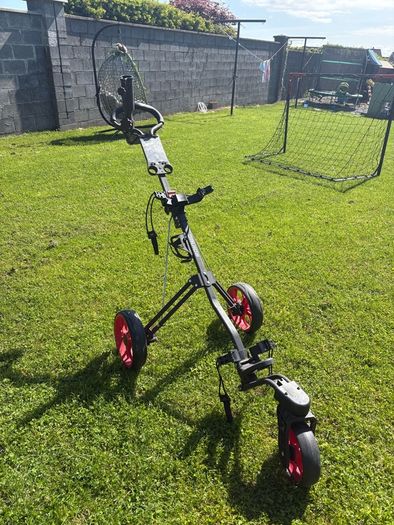 Full set of golf clubs, driver, bag & trolley
