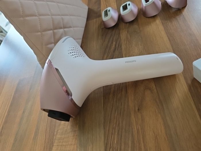 Philips Lumea BRI977
