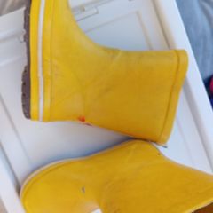 wellies yellow size 7