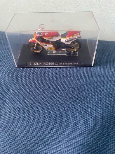Suzuki RG500 Barry Sheena 1977