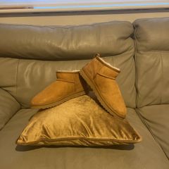 Womens uggs