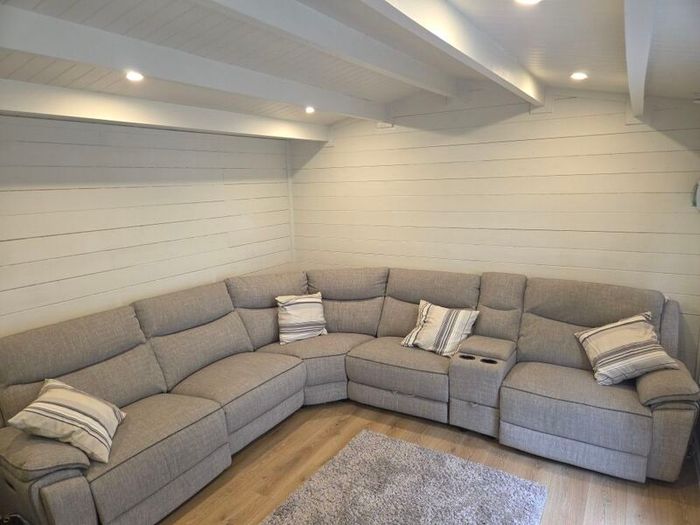 The Trek 2 x Powered recliners, 2x corner sofa & console from DFS