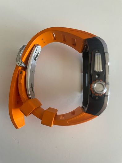 Premium stainless steel & rubber Apple Watch 44/45mm case & strap