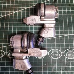 Rear brake cylinders