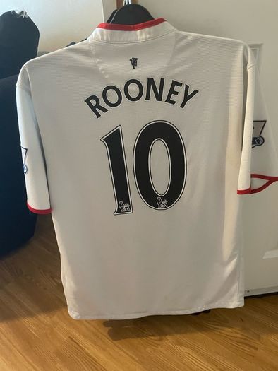 manchester united football shirt