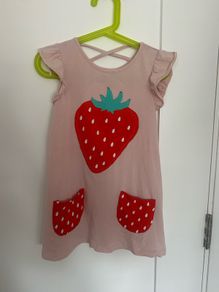 Gorgeous strawberry tunic for a girl, 110cm (4-5 years)
