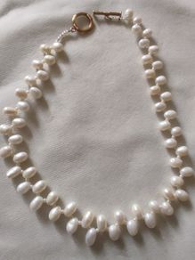 T bar pearl necklace