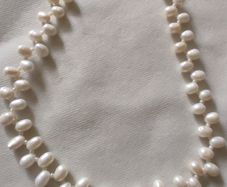 T bar pearl necklace