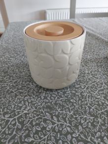 Kitchen pot