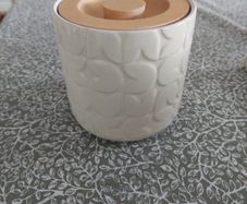 Kitchen pot