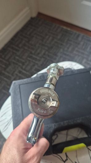 Devilbiss Flg5 spray gun