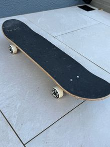 Enuff Skully skateboard