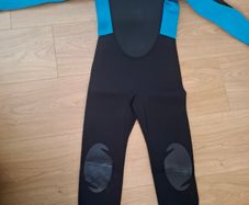 Childrens wet suit