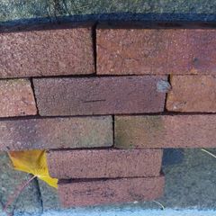 red bricks