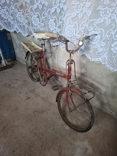 Old Raleigh  Bike