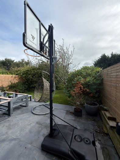 10 foot basketball hoop