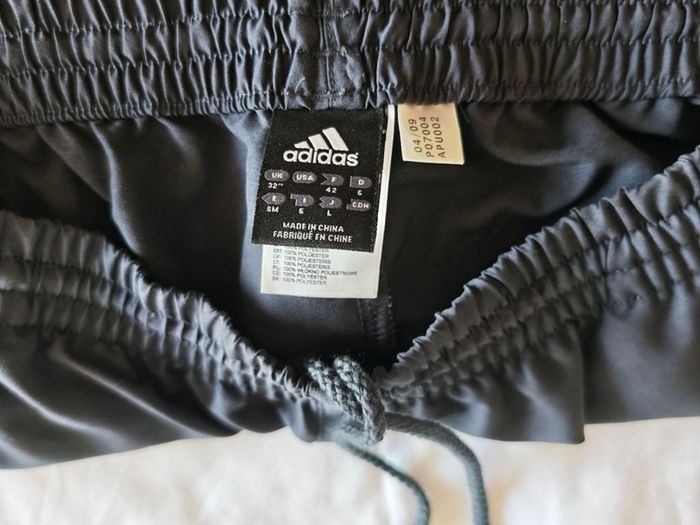 Liverpool FC Shorts 2009/10 Adidas Training Woven - Charcoal Grey Red - Size S - LFC