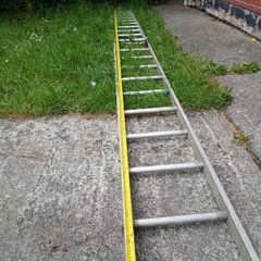Aluminium ladders