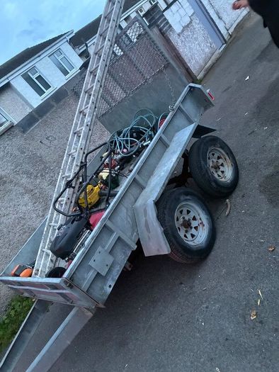 Trailer 4 wheel mint