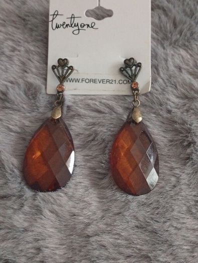 Earrings very nice,  mixed lot