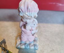 Hallmark Mary & Friends "All are precious in His sight" FIGURINE SPC82