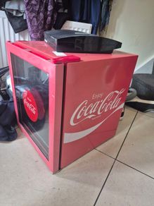 Coca Coladrinks fridge