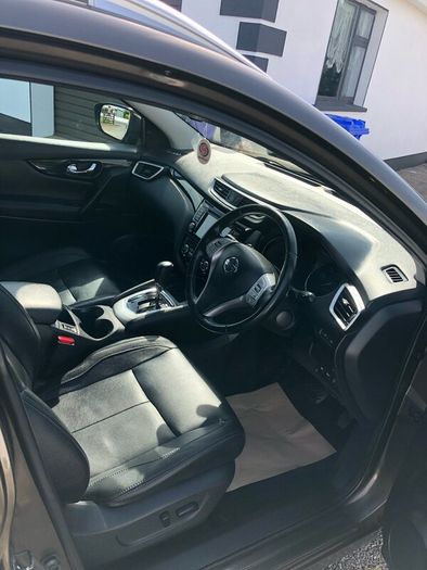 Nissan Qashqai 1.6 diesel Auto Luxury trim