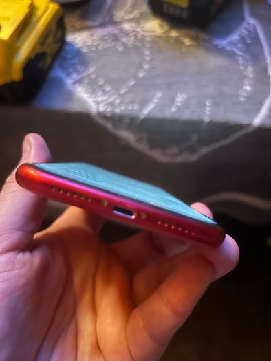 Iphone 11 64GB Red