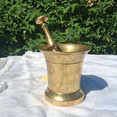 Victorian Apothecary Brass Pestle and Mortar (2.3kgs)